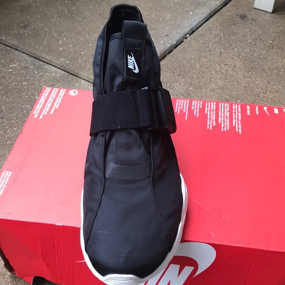 Nike Komyuter black & white mens sneakers - Picture 3 of 7